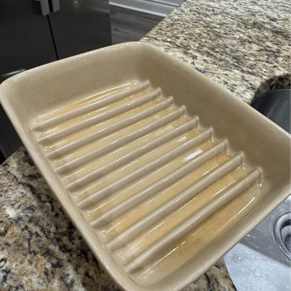 Pampered Chef Tan Ceramic Baking Dish